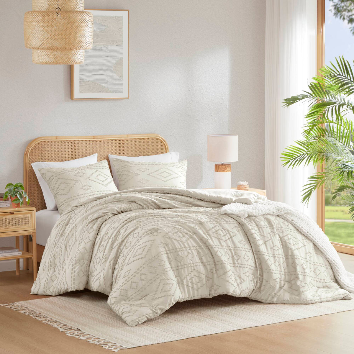 Gigi - King/California King Comforter Mini Set - Beige