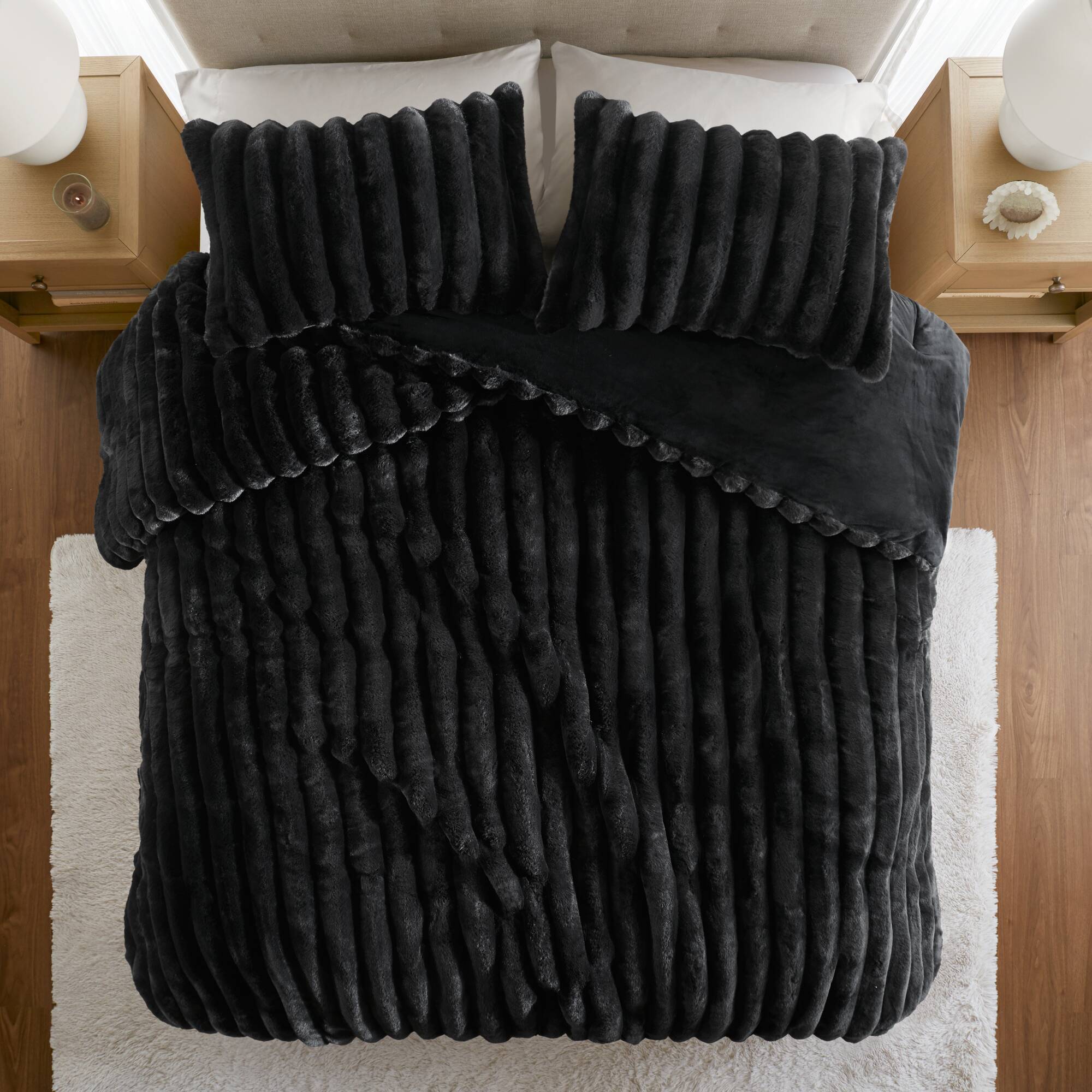 Jasmine - 3 Piece Full/Queen Ultrasoft Ribbed Comforter Set - Black