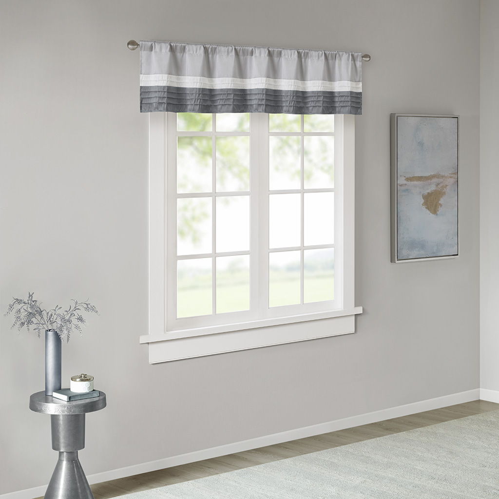 Amherst - Polyoni Pintuck Valance - Gray