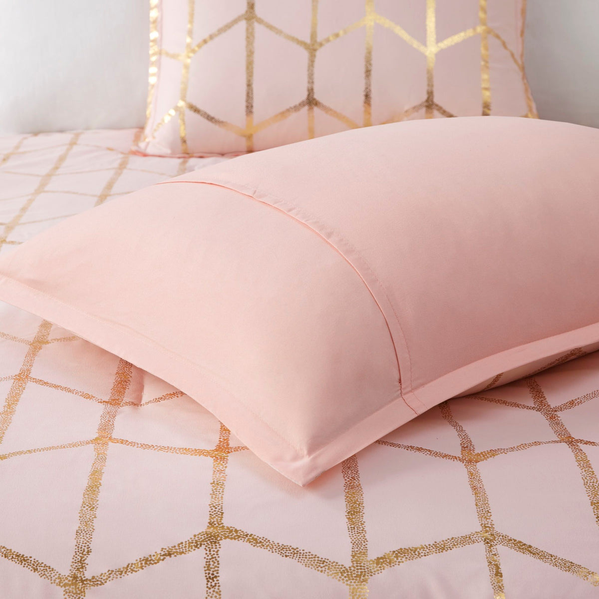 Raina - Queen Brushed Microfiber Printed Comforter Set - Blush / Gold