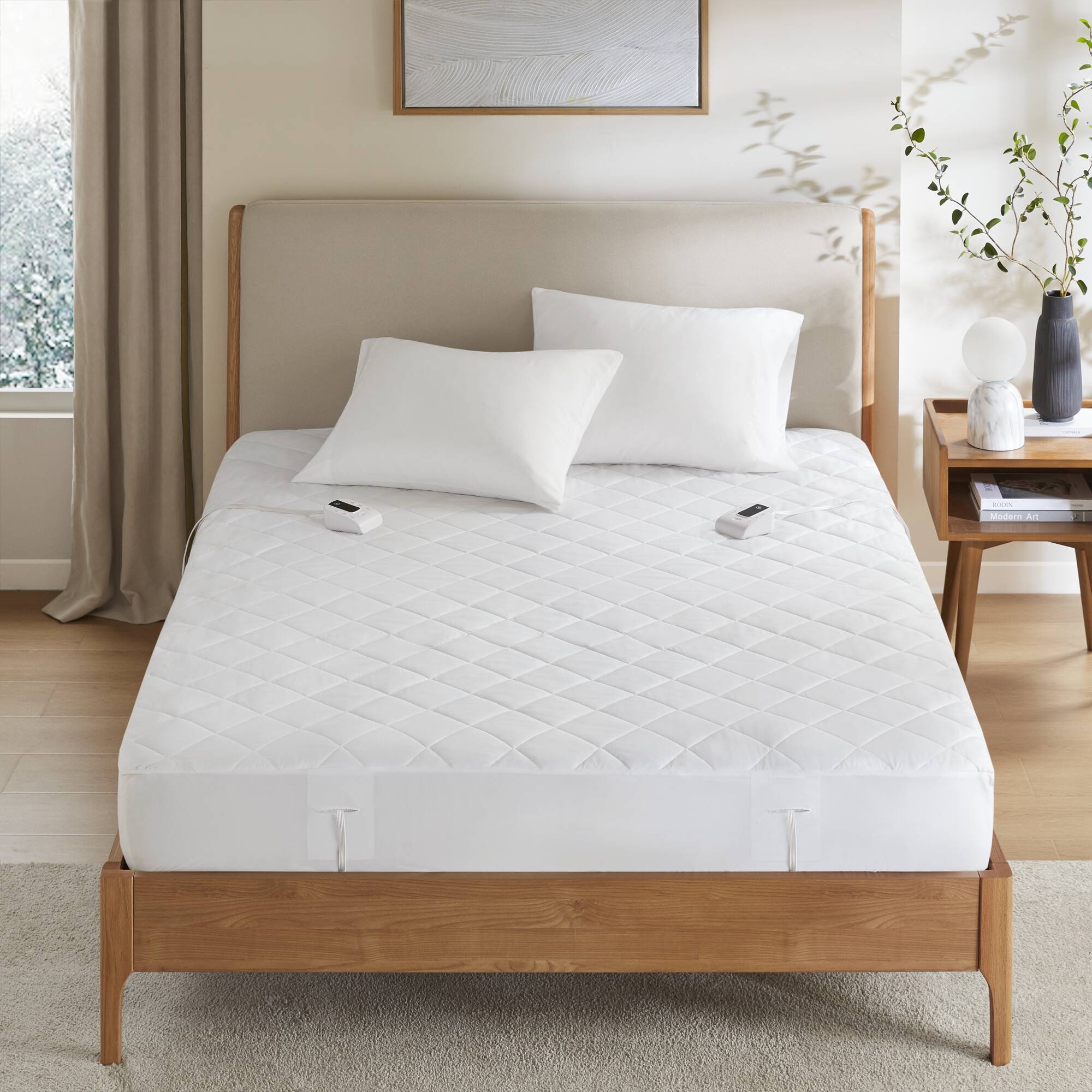 Microfiber Zoned - California King Heated Mattress Pad - White