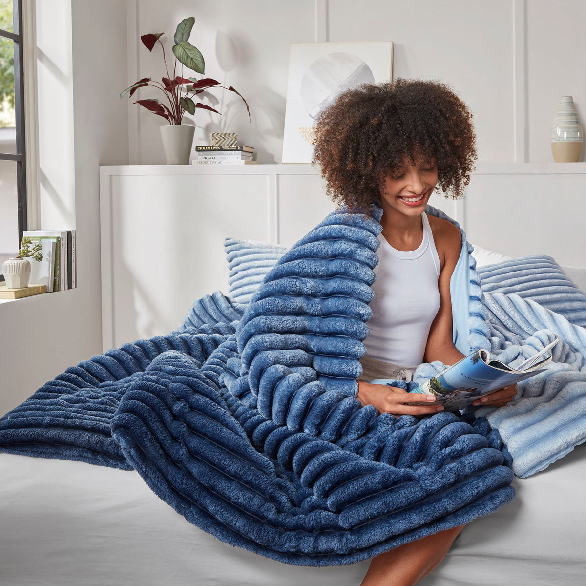 Avril - Twin/Twin Long Fluffy Ribbed Plush Comforter Set - Blue Ombre