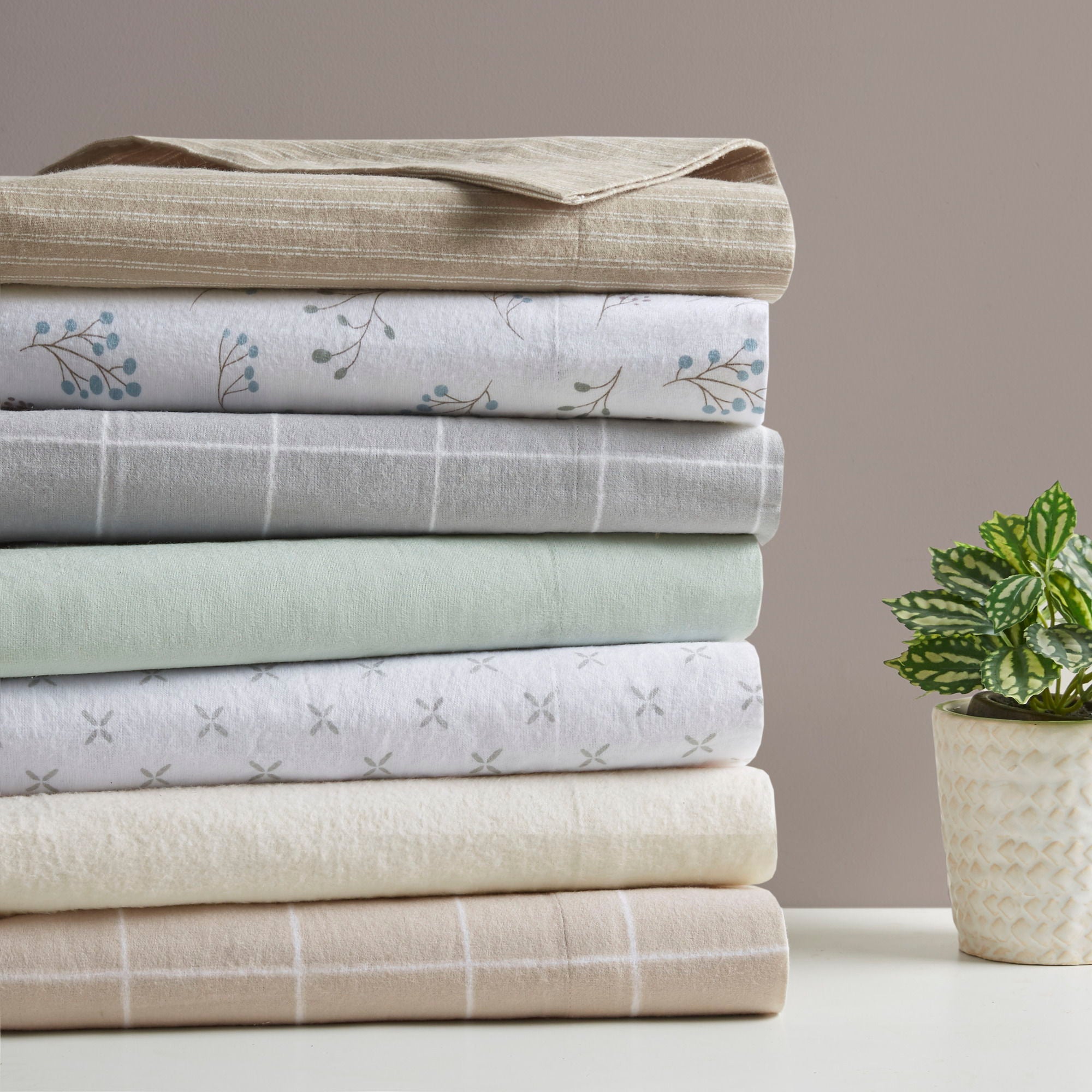 Cozy Cotton Flannel - California King Printed Sheet Set - White Tossed Botanical