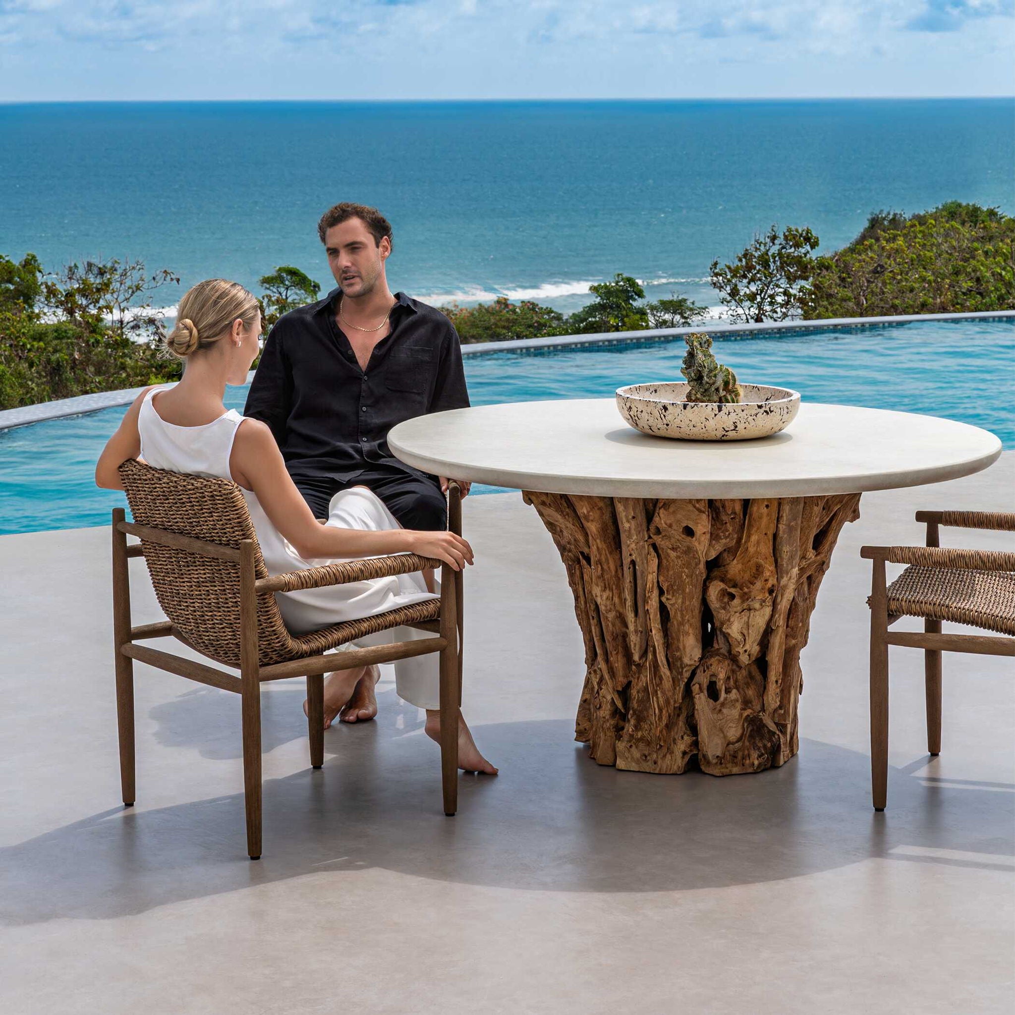 Stonewood - Indoor-Outdoor Dining Table - White / Woodtone