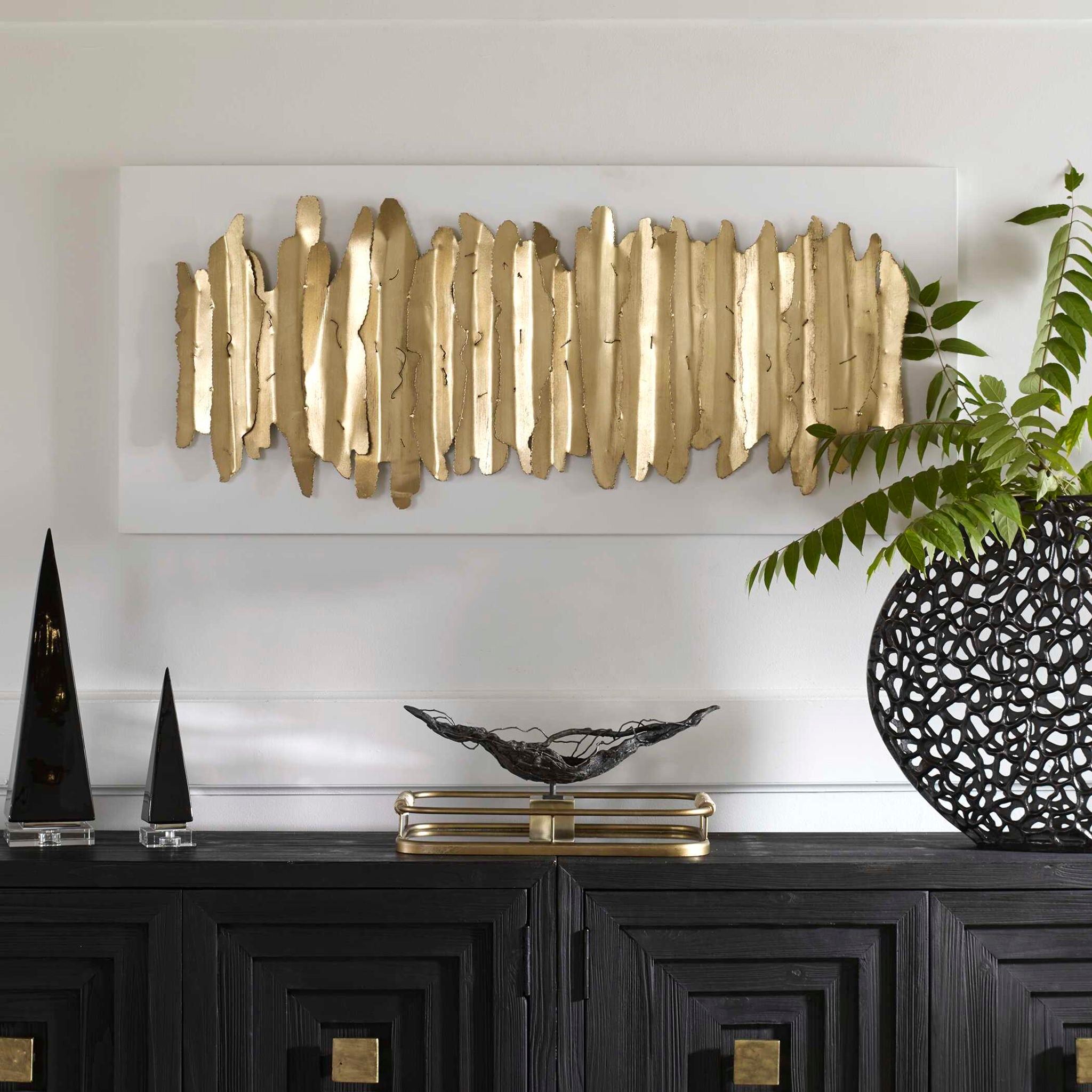 Lev - Metal Wall Decor - White & Gold