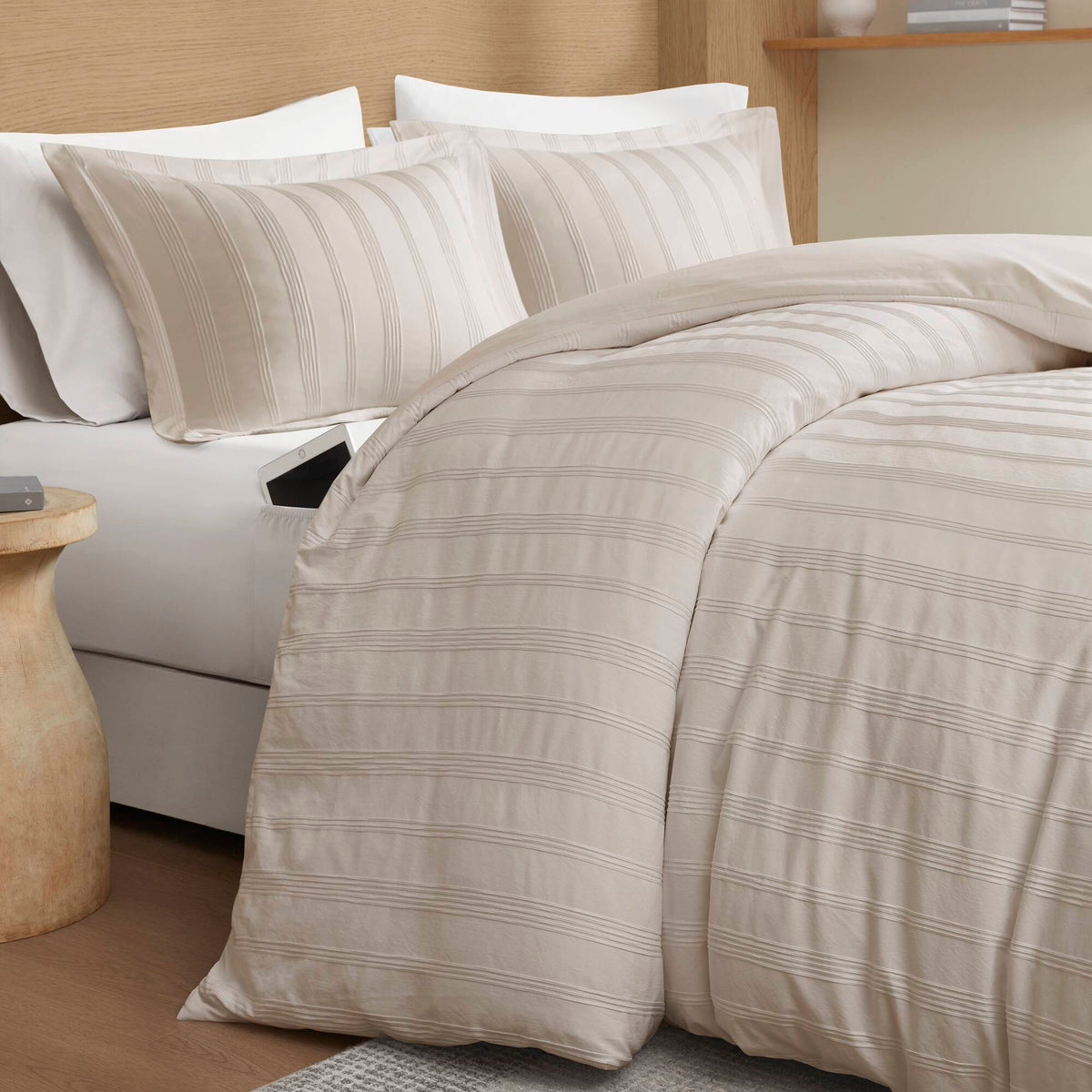 Logan - Queen Striped Duvet Set - Neutral