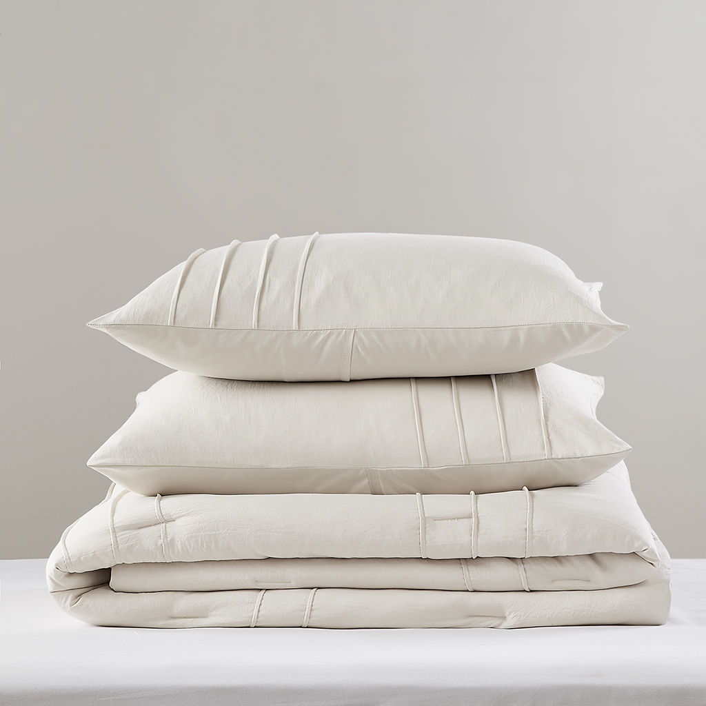 Porter - Queen Soft Washed Pleated Comforter Set - Neutral