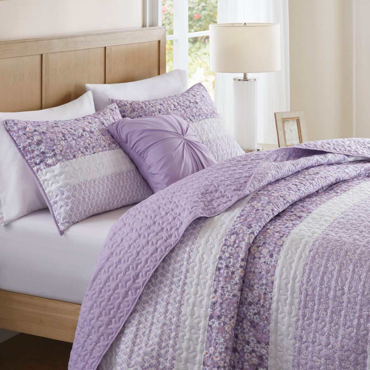 Caralie - King/California King 4 Piece Seersucker Quilt Set With Throw - Purple