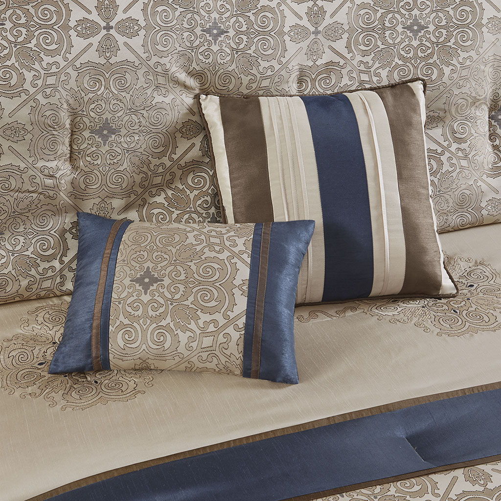 Delaney - California King 24 Piece Room In A Bag - Navy