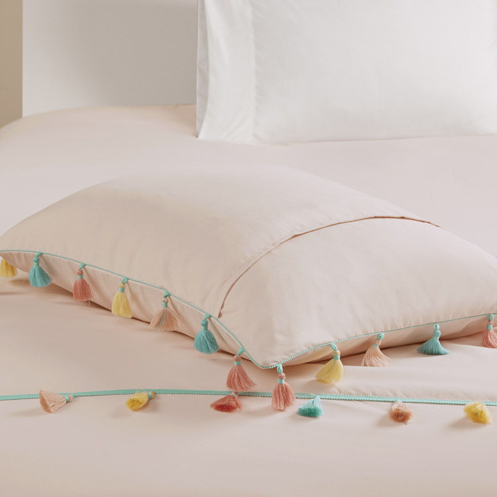 Tessa - Full Tassel Comforter Set With Heart Shaped Throw Pillow - Blush