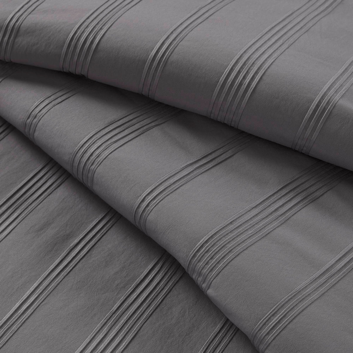 Logan - California King Striped Duvet Set - Charcoal