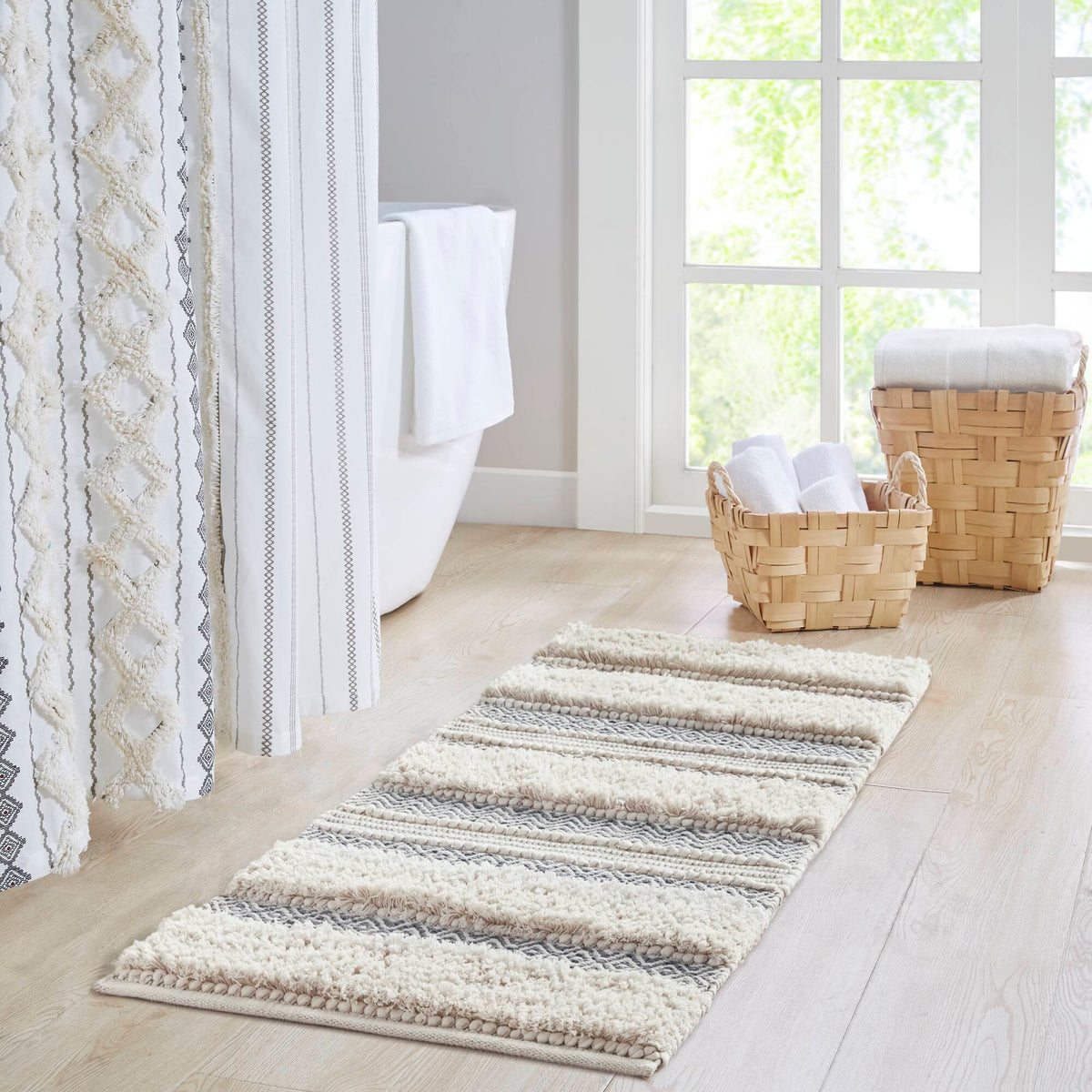Asher - 20" x 32" Bath Rug - Gray