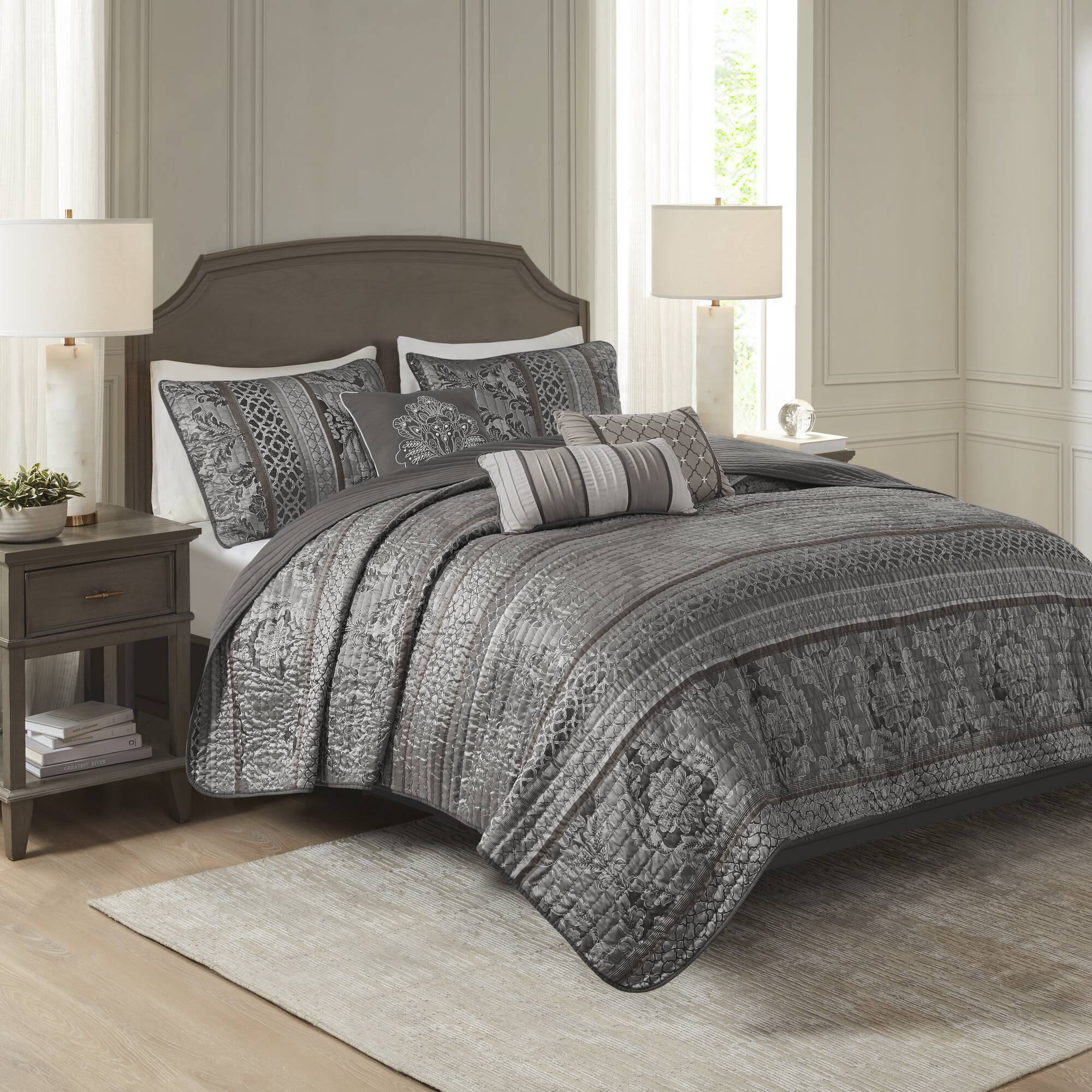 Bellagio - 6 Piece King/California King Quilt Set With Throw Pillows - Gray