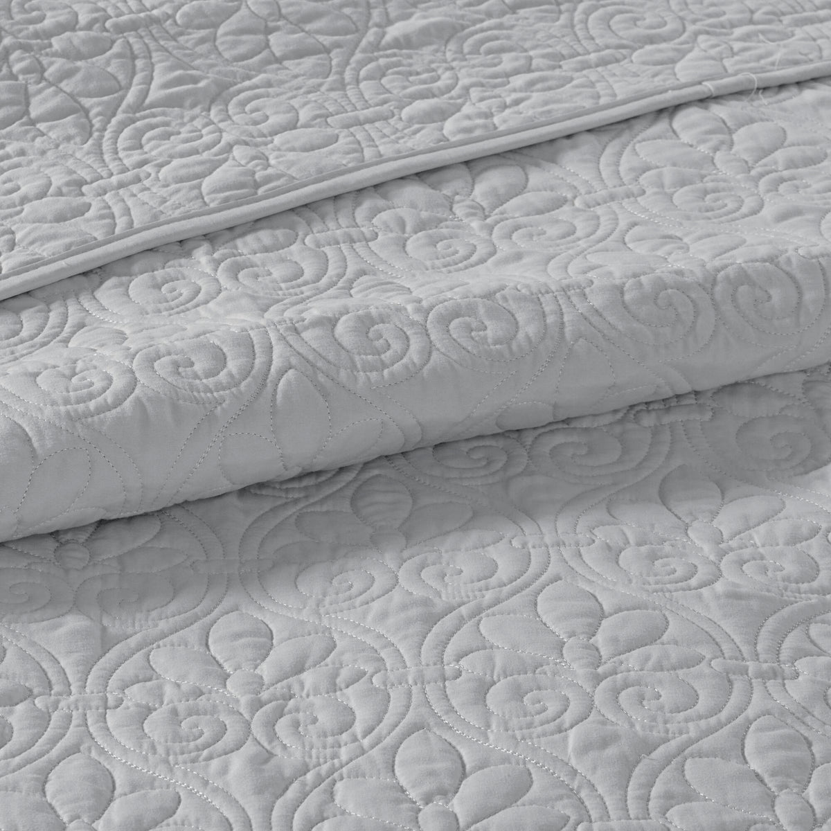 Quebec - Queen Reversible Bedspread Set - Gray