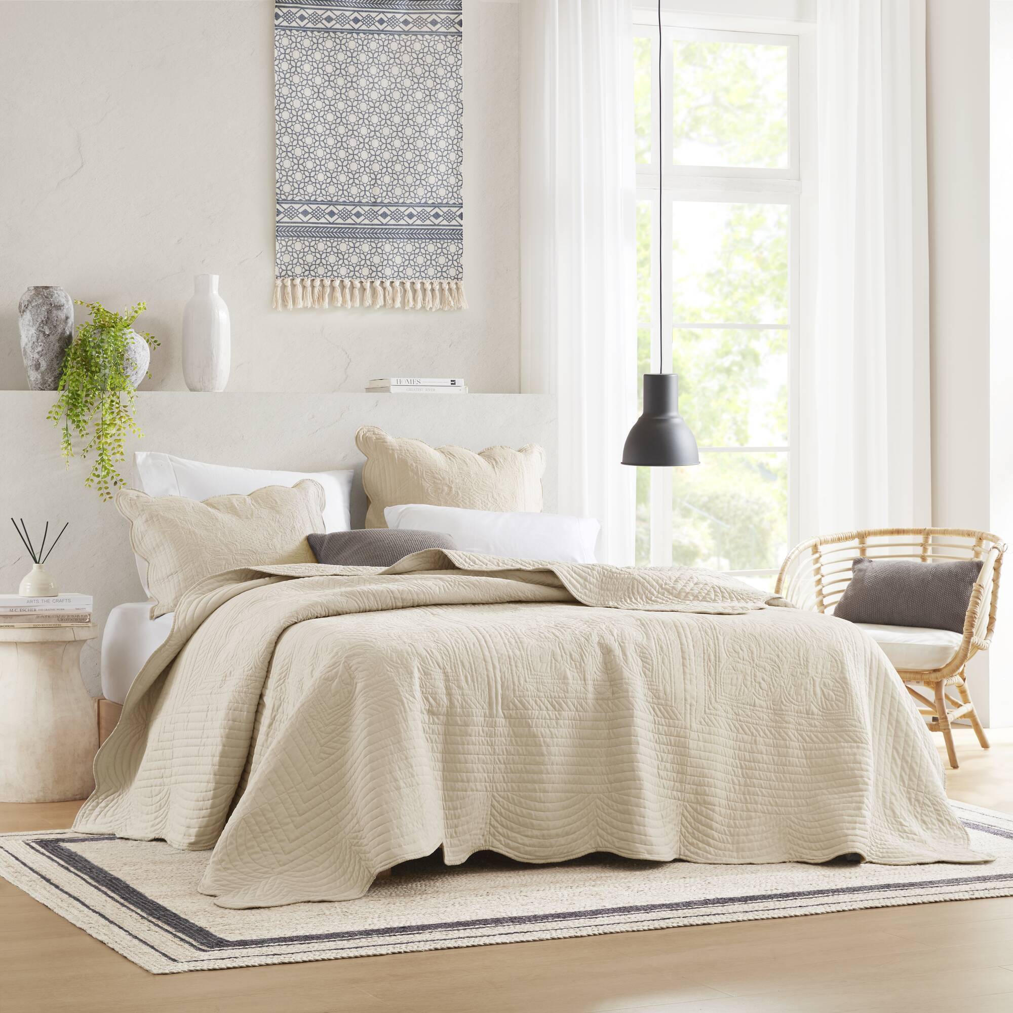 Tuscany - King 3 Piece Reversible Scalloped Edge Coverlet Set - Cream