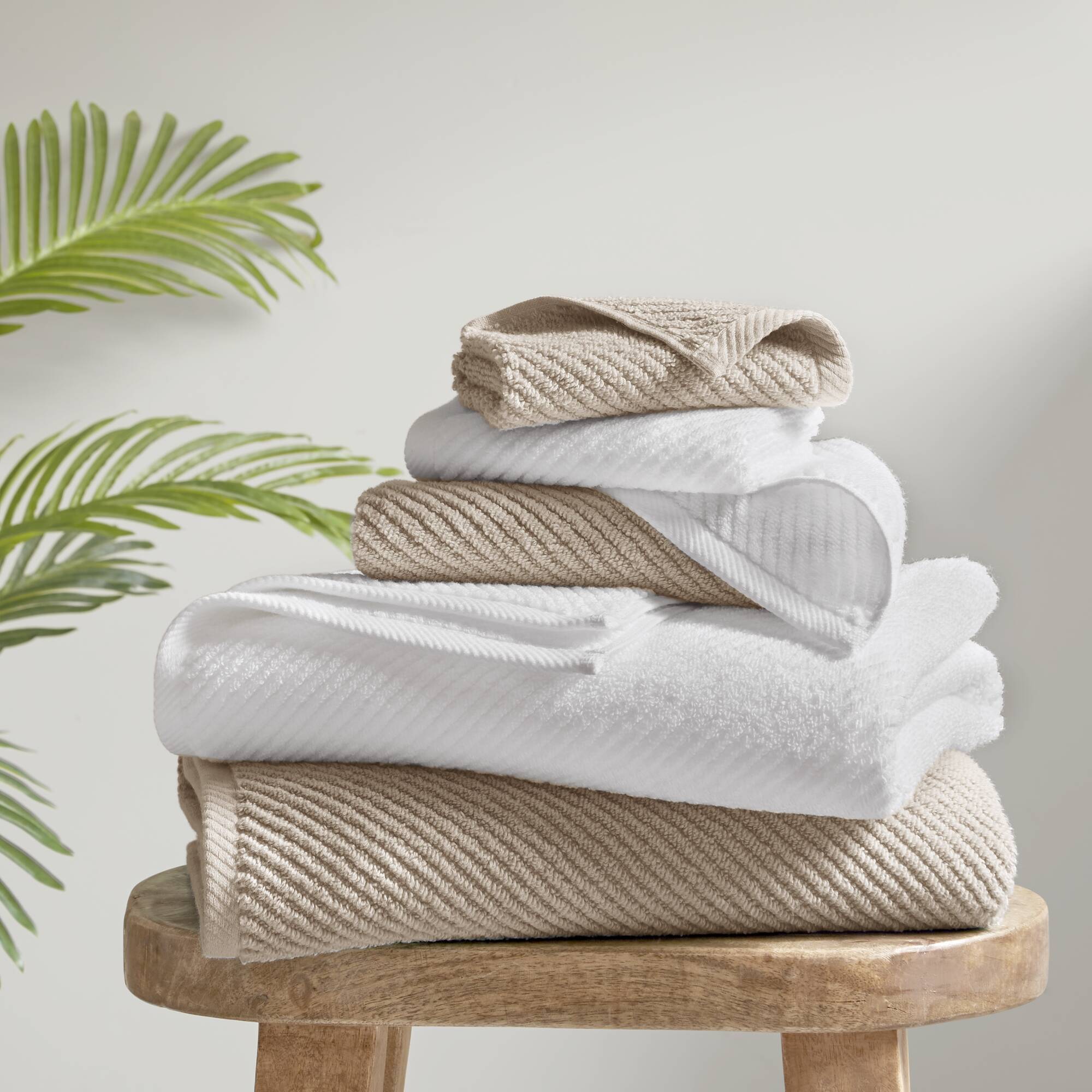 Diagonal Ribbed - 4 Piece Bath Towels Set - White