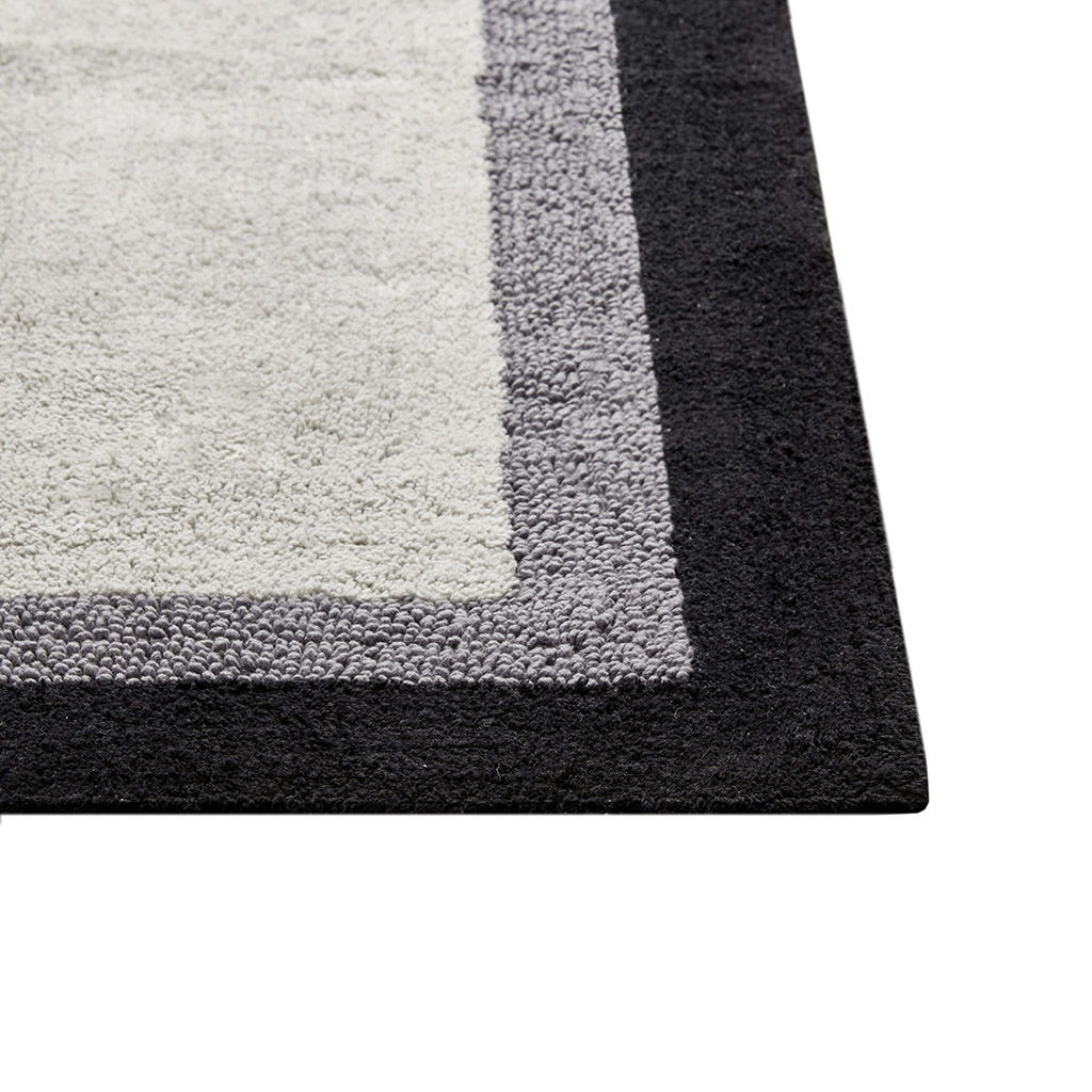 Amherst - 20" x 30" Tufted Bath Rug - Black