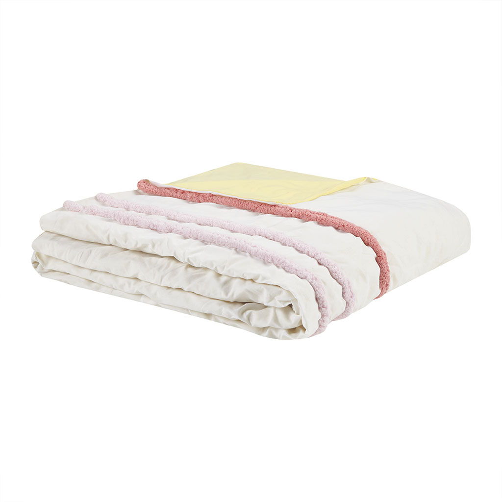 Haisley - Duvet Cover Set With Trim - Pink