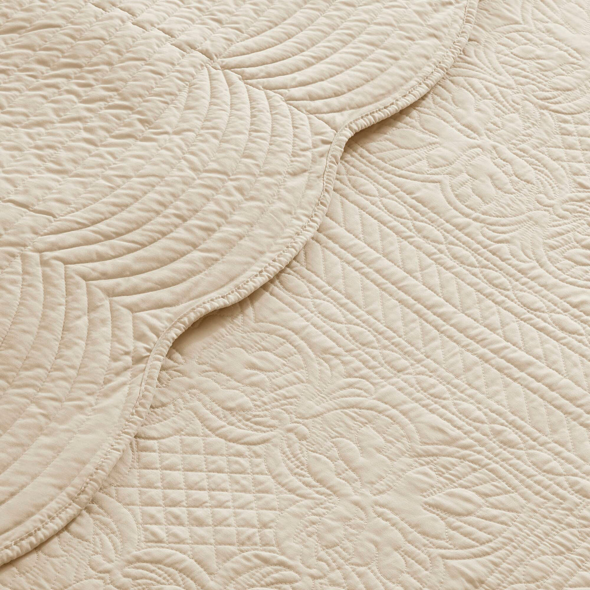 Tuscany - 3 Piece Reversible Scalloped Edge Coverlet Set - Cream