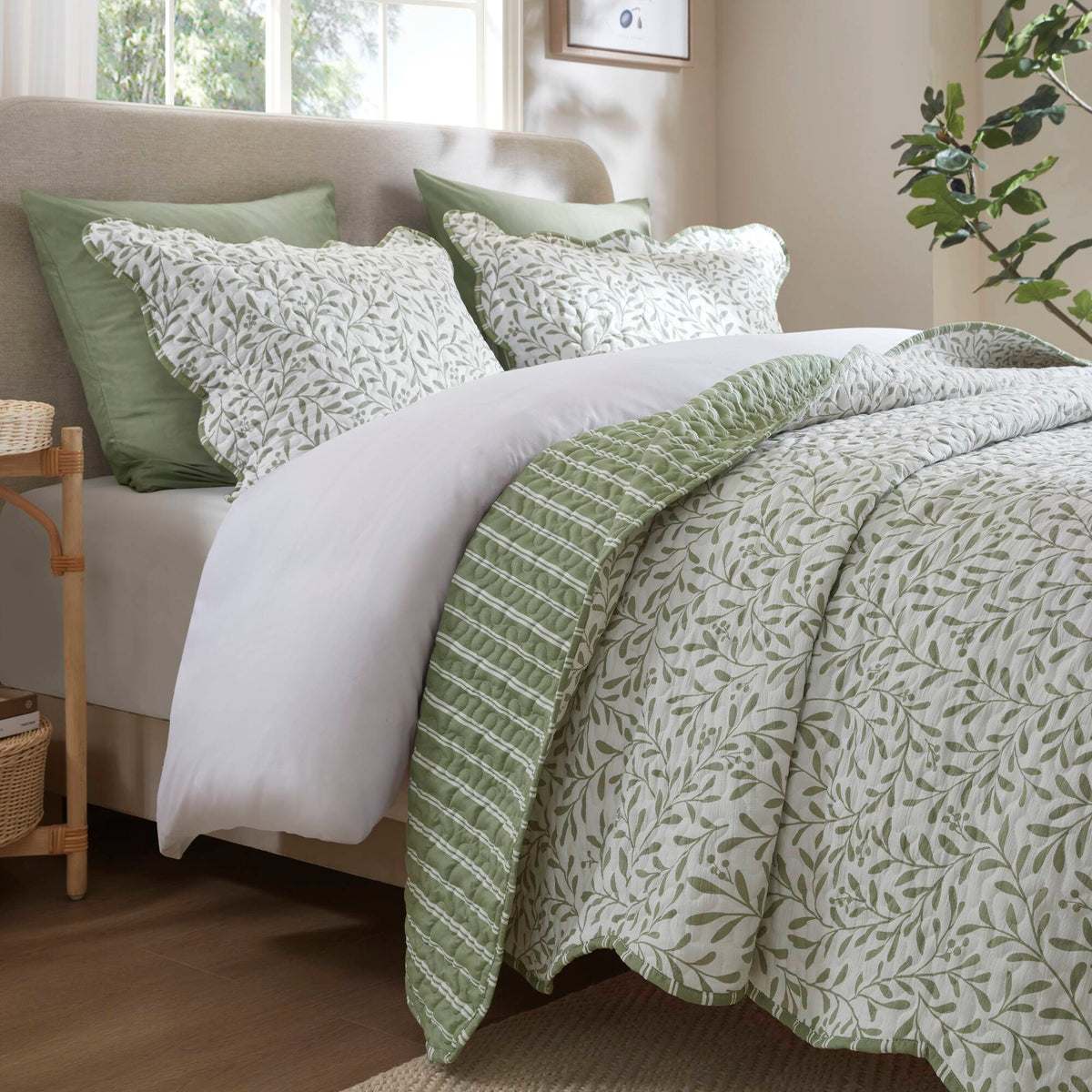 Darcy - 3 Piece Print Quilt Set - Sage Green