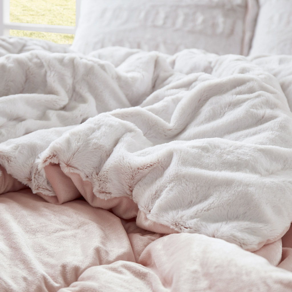 Gia - Back Print Long Comforter Mini Set - Blush