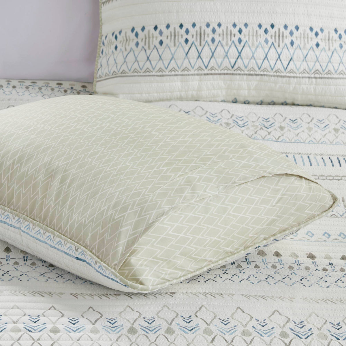 Fraser - 3 Piece Printed Microfiber Seersucker Quilt Set - Taupe / Blue