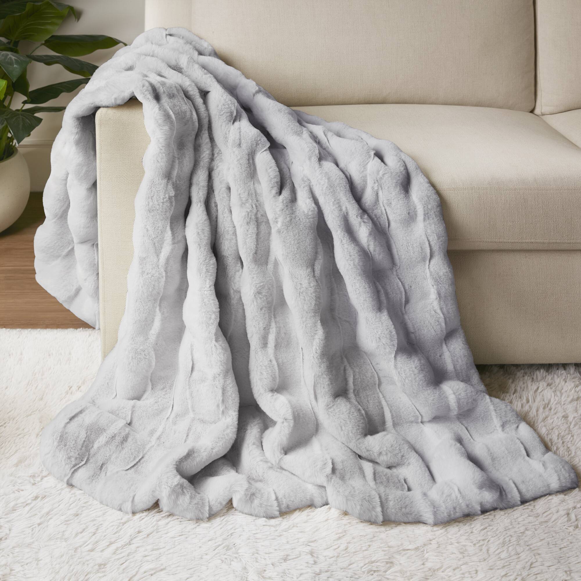Vivienne - Throw - Light Gray