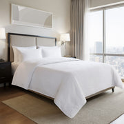 Jacquard Lark - King Essential Coverlet - White