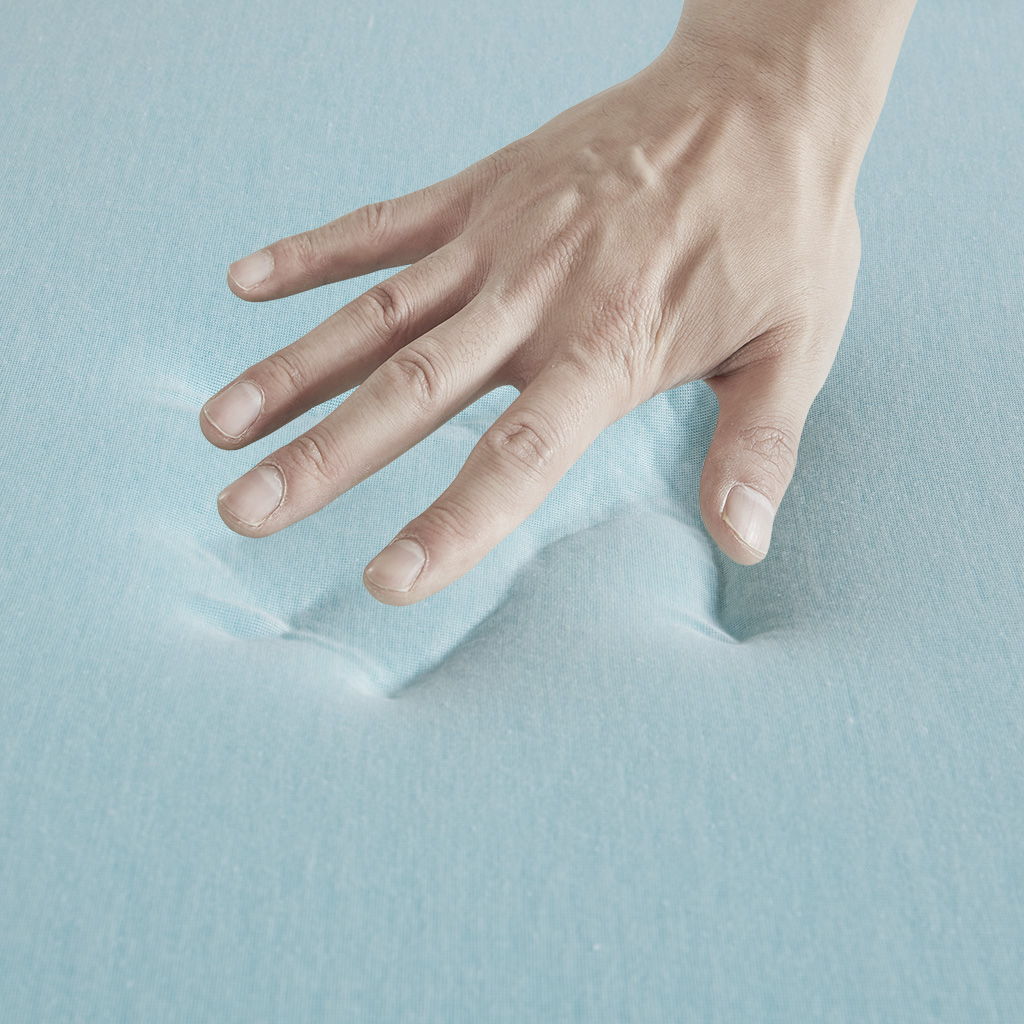 Twin Gel Memory Foam Cover Mattress Topper With 3M Moisture Management - White