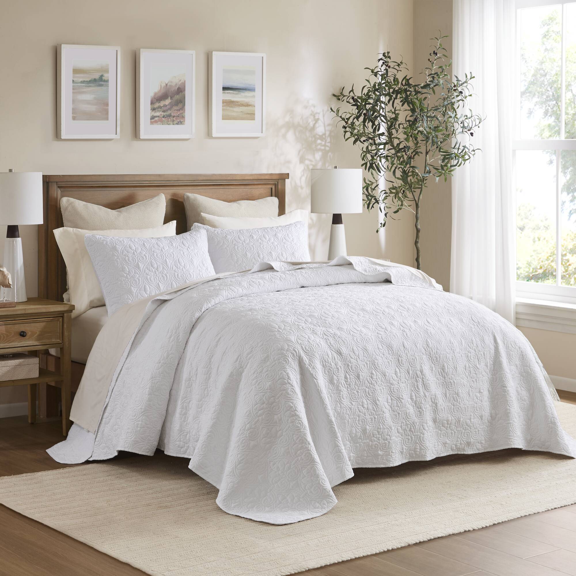 Quebec - Queen Reversible Bedspread Set - White