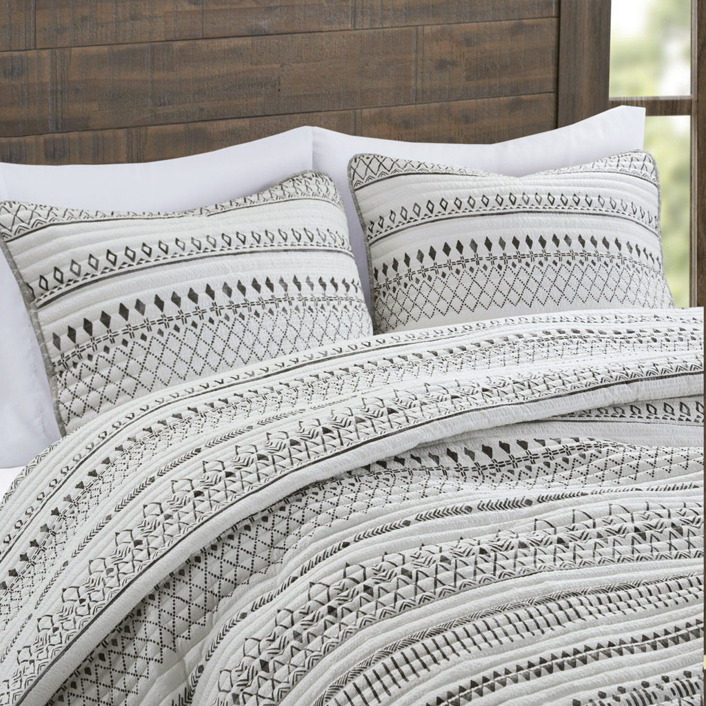 Fraser - 3 Piece King/California King Printed Quilt Set - Ivory/Black