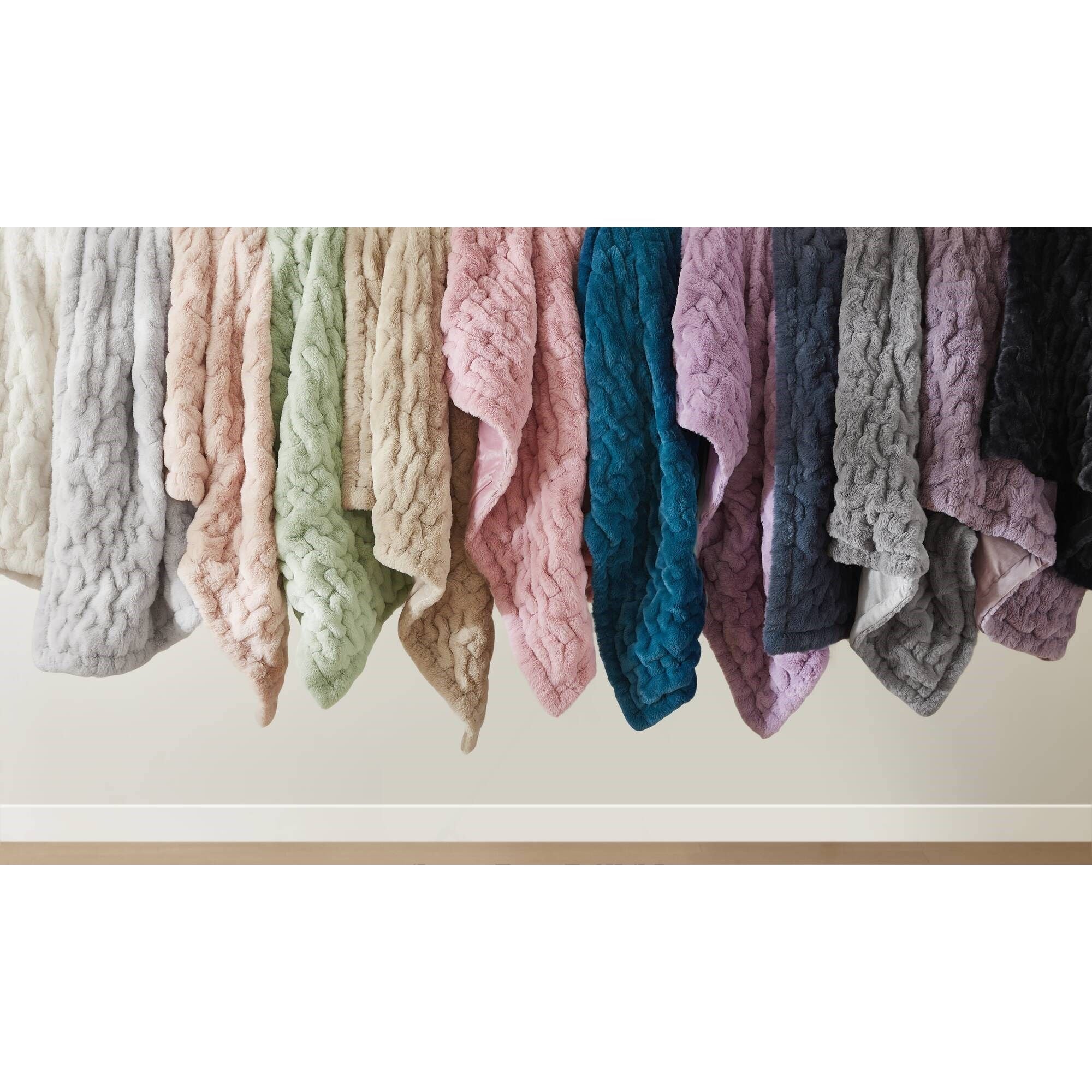 Ruched Fur - Ruched Throw - Gray