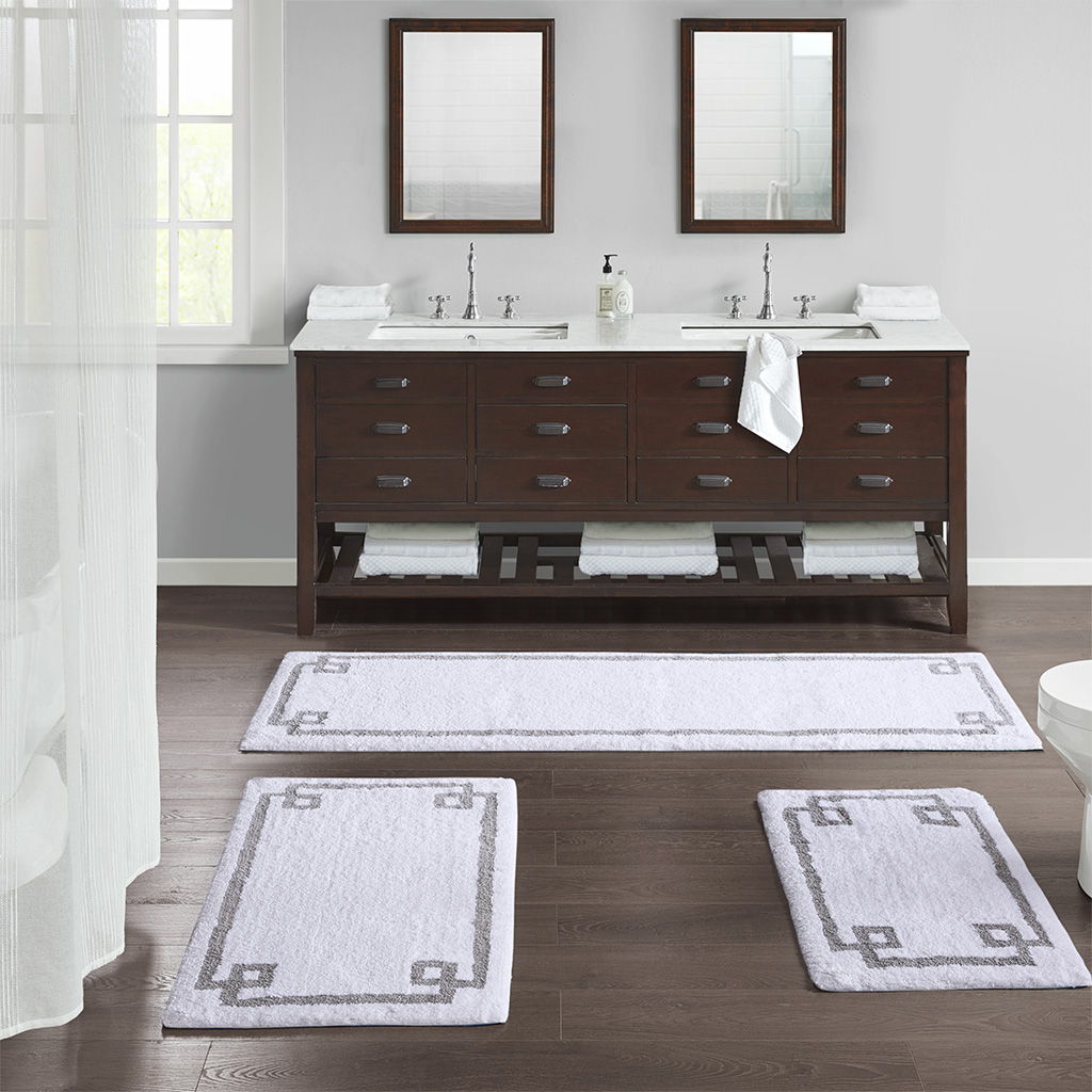 Evan - 20" x 30" Tufted Bath Rug - White