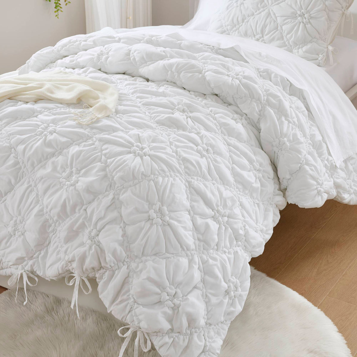 Lily - 2 Piece Comforter Set - White