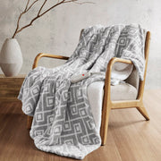 Amira - Dream Soft Heated Throw - Gray Geo