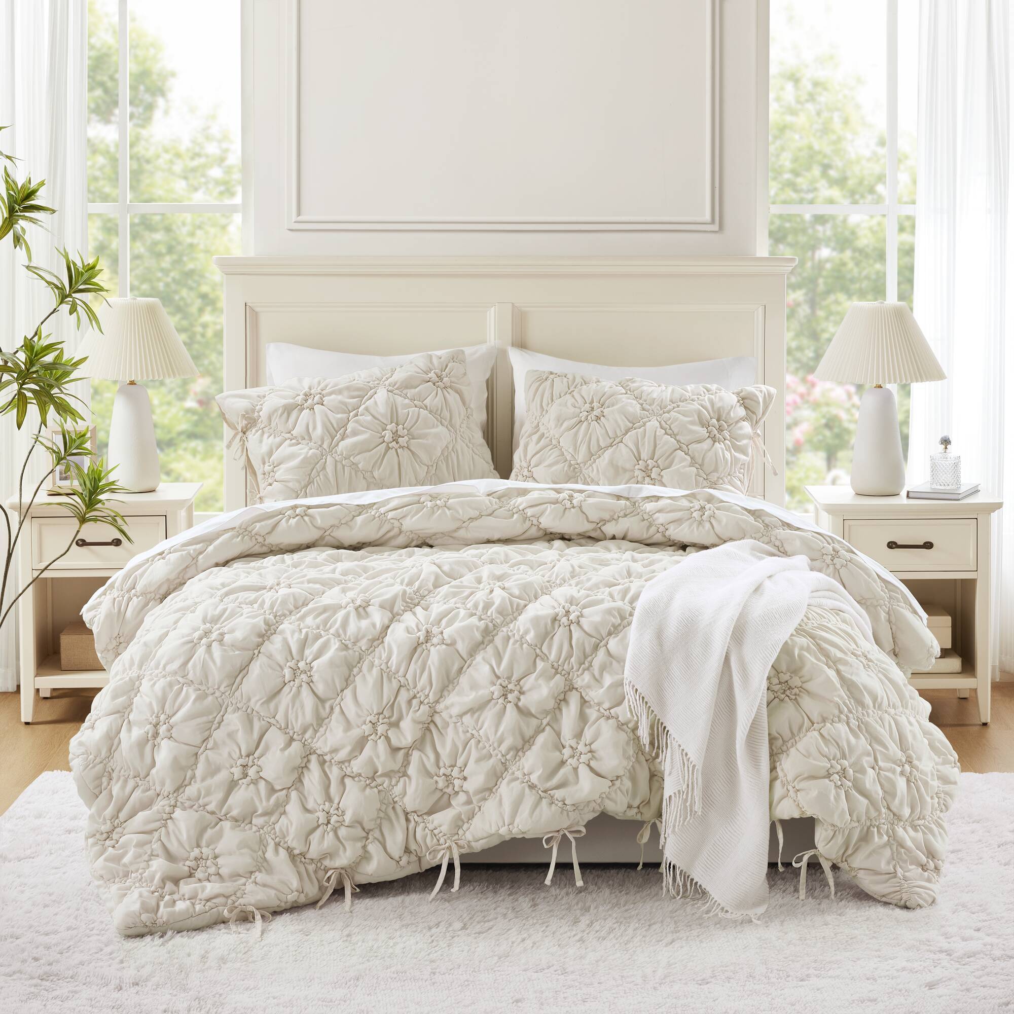 Lily - Full/Queen 3 Piece Comforter Set - Ivory