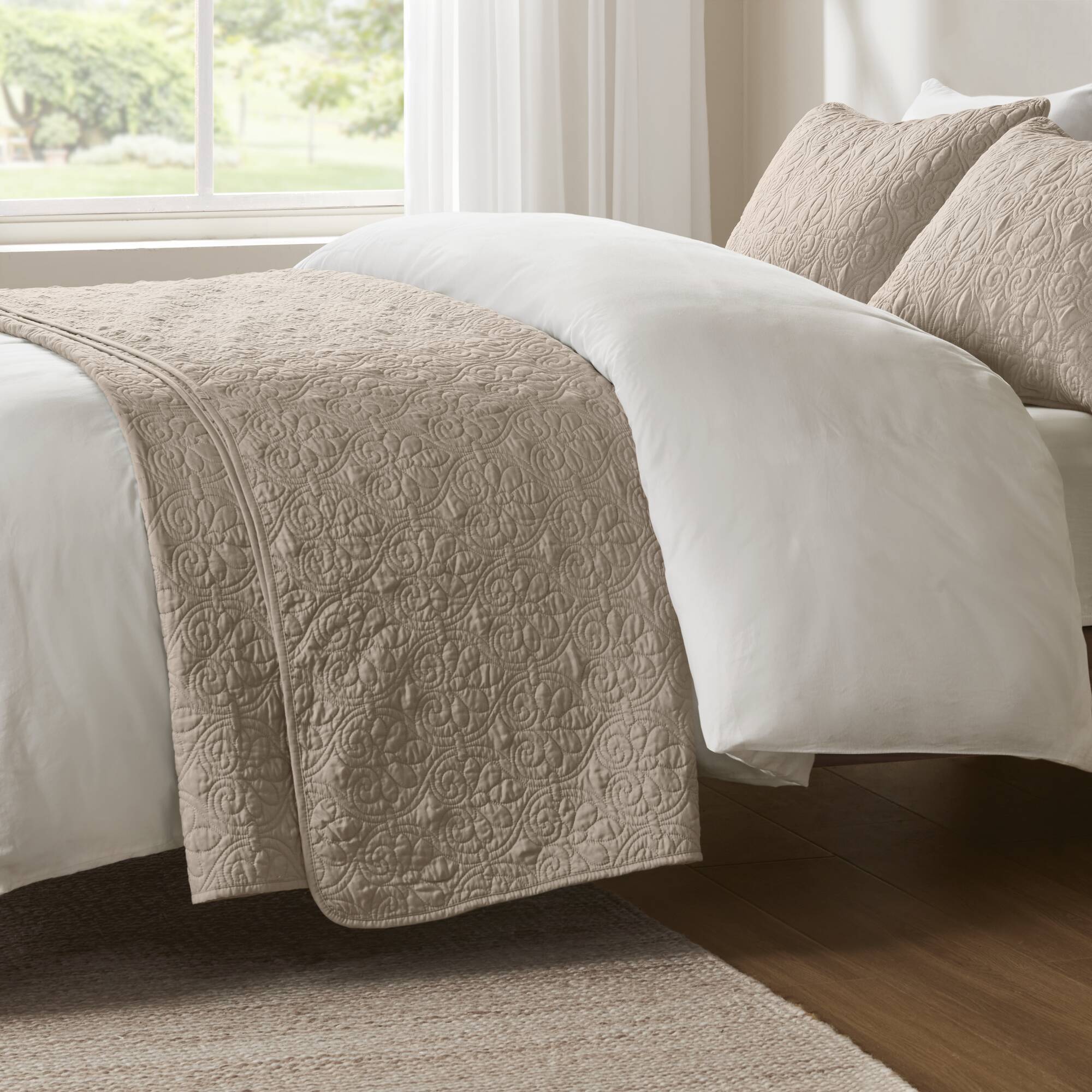 Quebec - Reversible Coverlet Set - Khaki