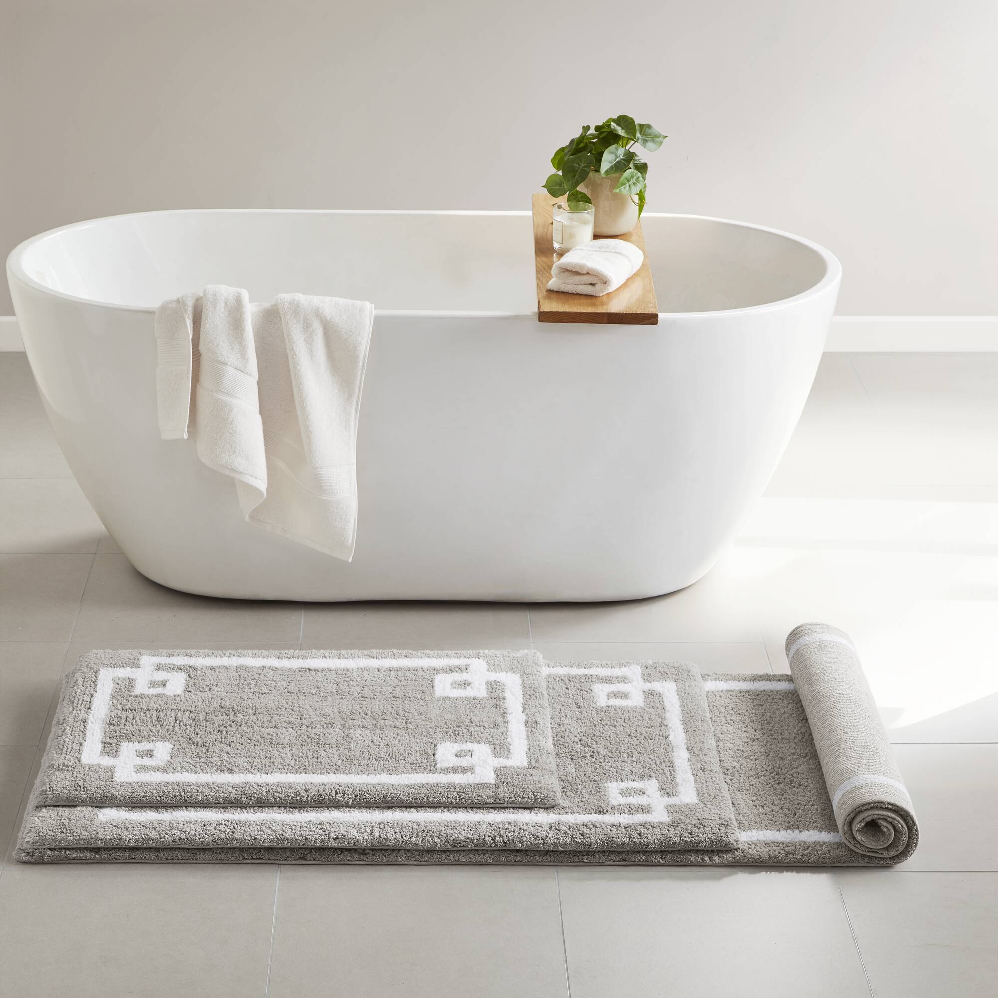 Evan - 24" x 40" Tufted Bath Rug - Gray