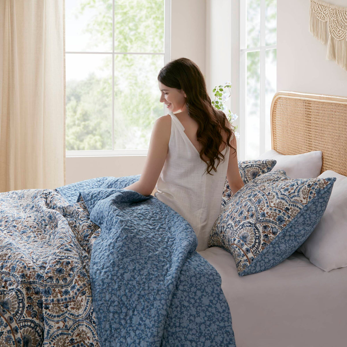 Valerie - Full/Queen Boho Floral Reversible Quilt - Blue