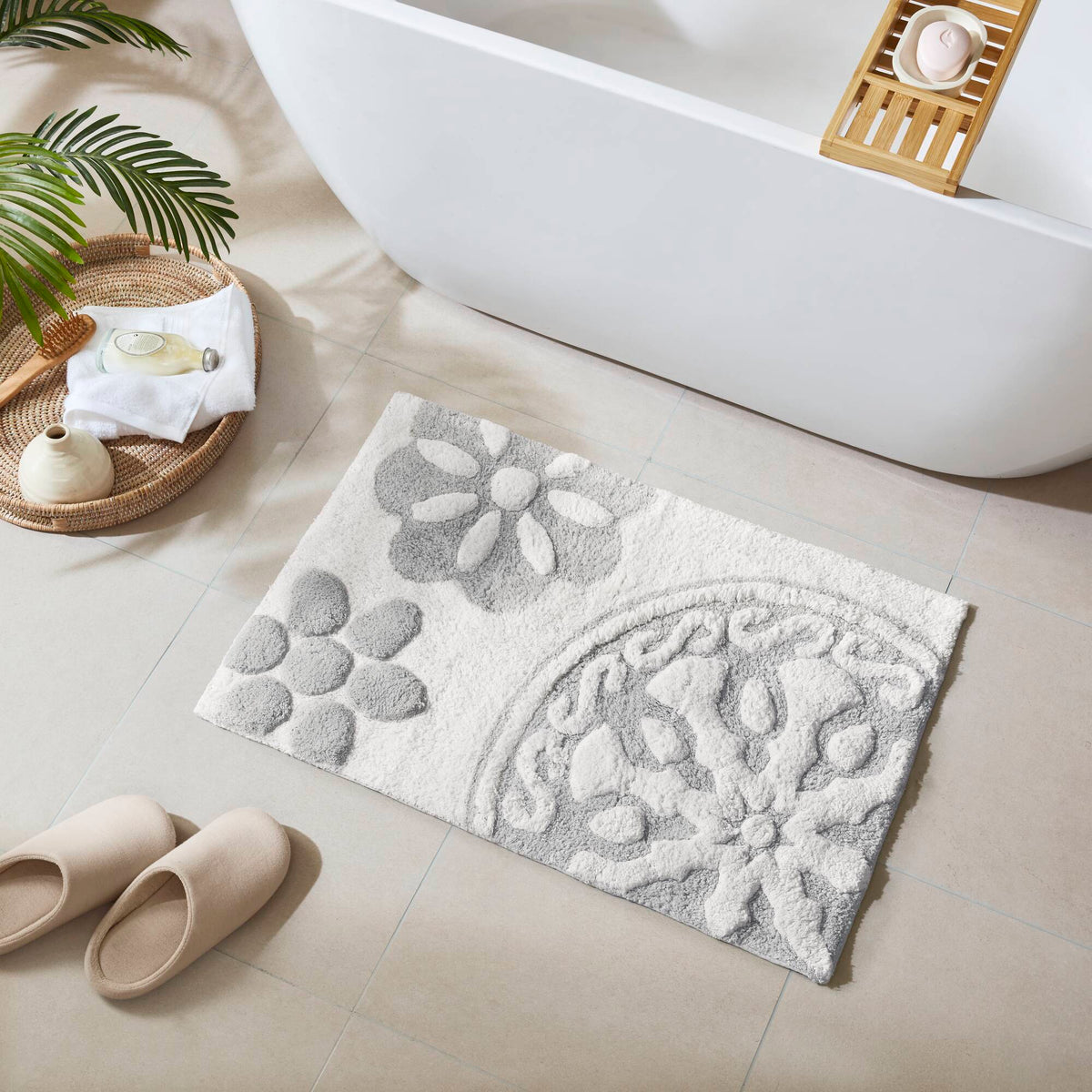 Casablanca - Medallion 20'' x 30'' Tufted Bath Rug - Gray