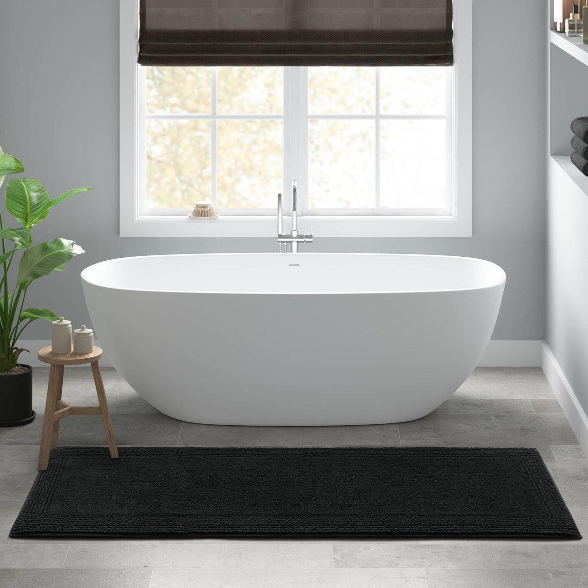 Splendor - 20" x 30" Tufted Reversible Bath Rug - Black