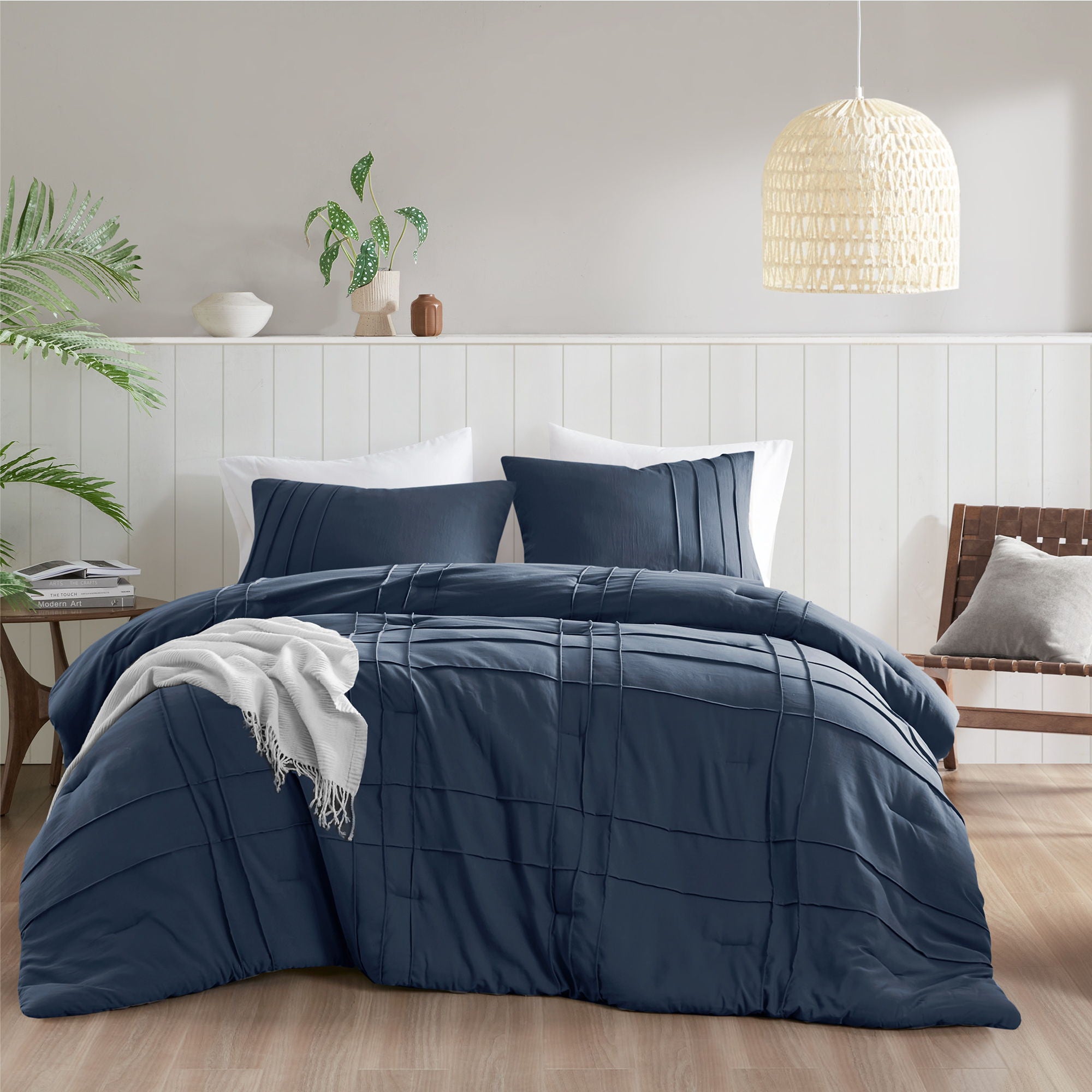 Porter - King Soft Washed Pleated Comforter Set - Navy