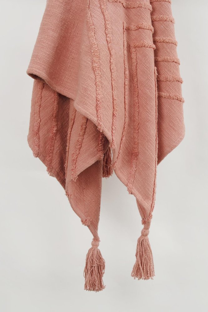 50" X 60" Coral Cotton Woven Geometric Throw Blanket with Tassels
