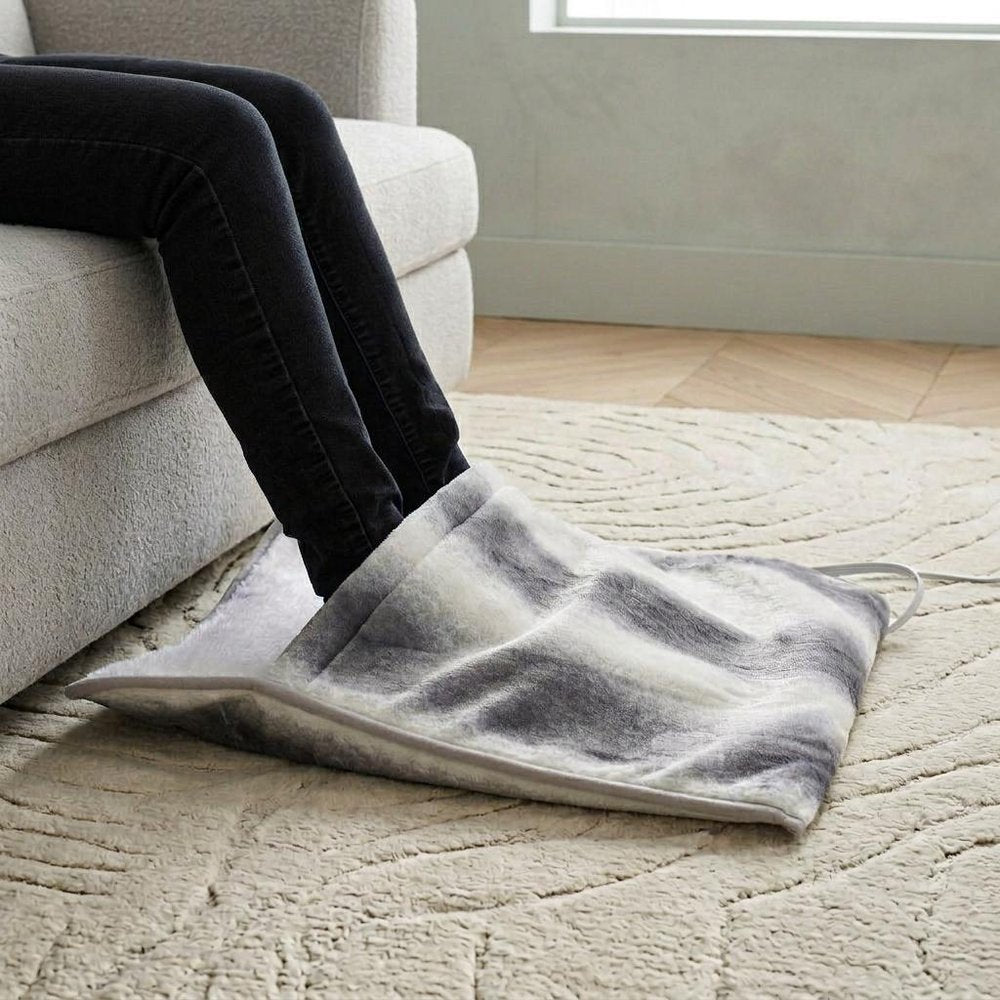 20" X 22" Gray And White Faux Fur Heated Electric Knitted Animal Print Plush Throw Blanket