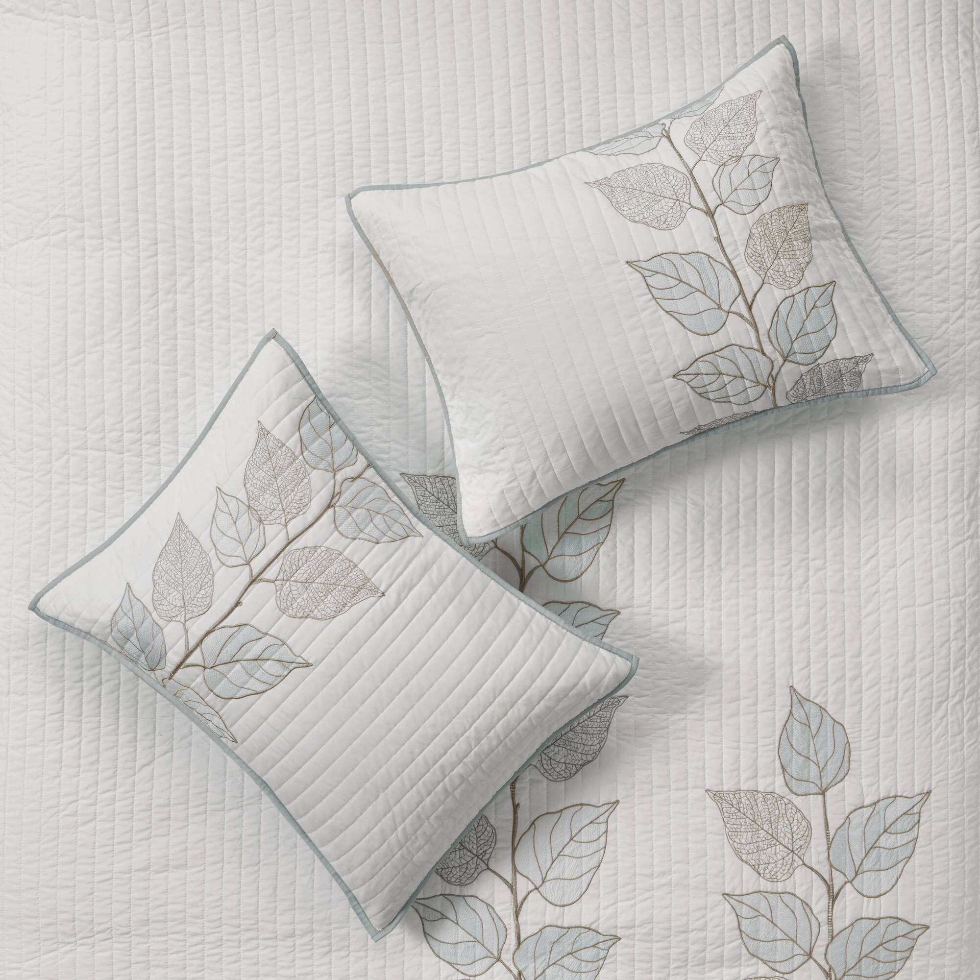 Caelie - 6 Piece Reversible Coverlet Set - Blue