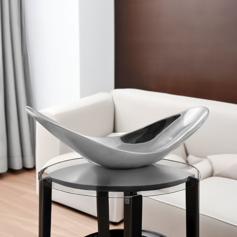 13" Aluminum Modern Twisted Centerpiece Bowl