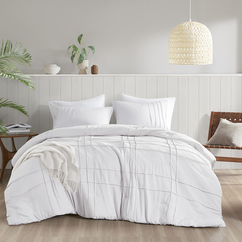 Porter - Queen Soft Washed Pleated Comforter Set - White
