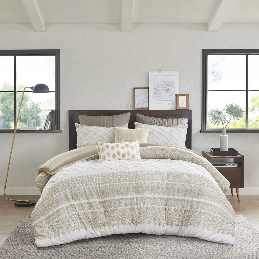 Mila - King 3 Piece Comforter Set With Tufting - Taupe