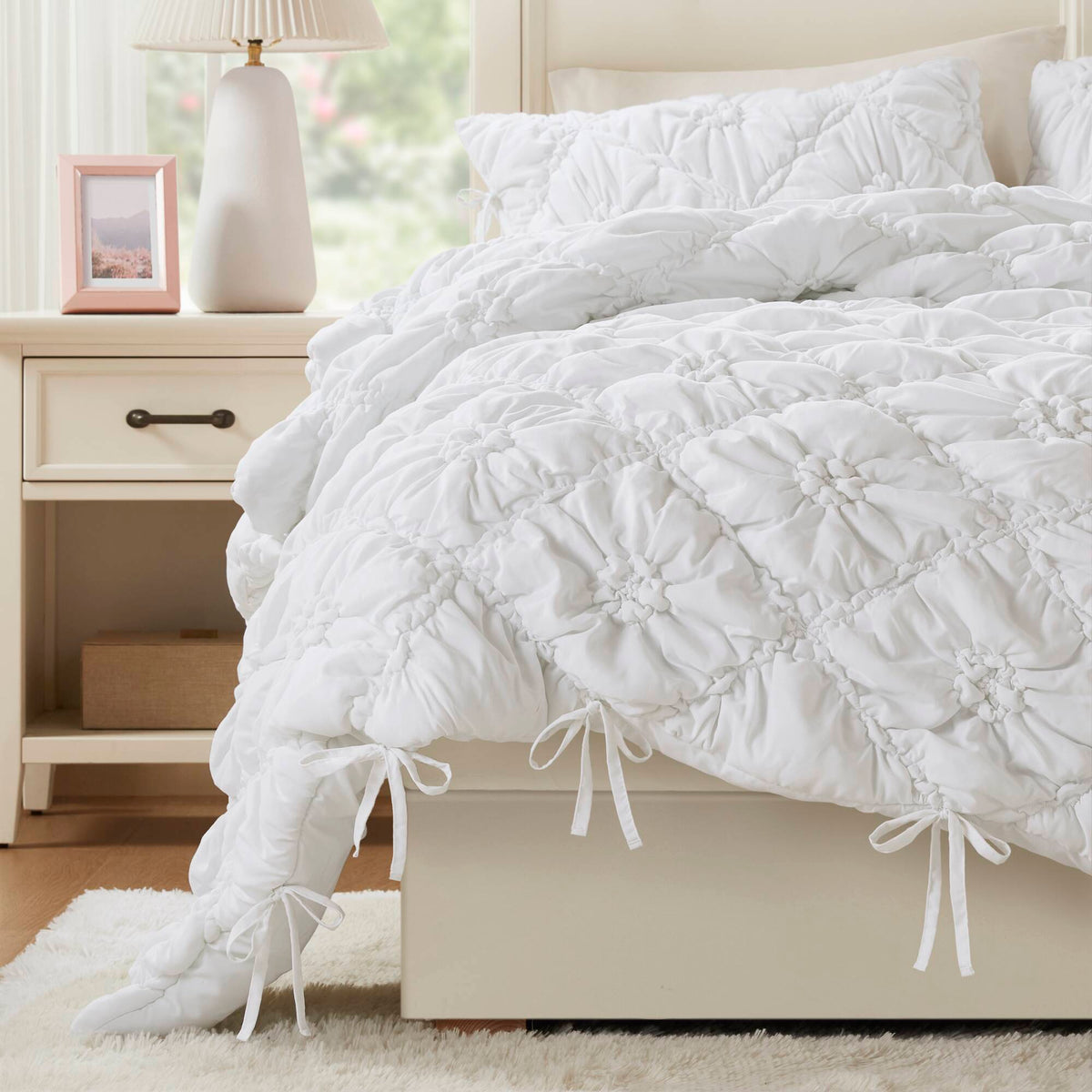 Lily - Full/Queen 3 Piece Comforter Set - White