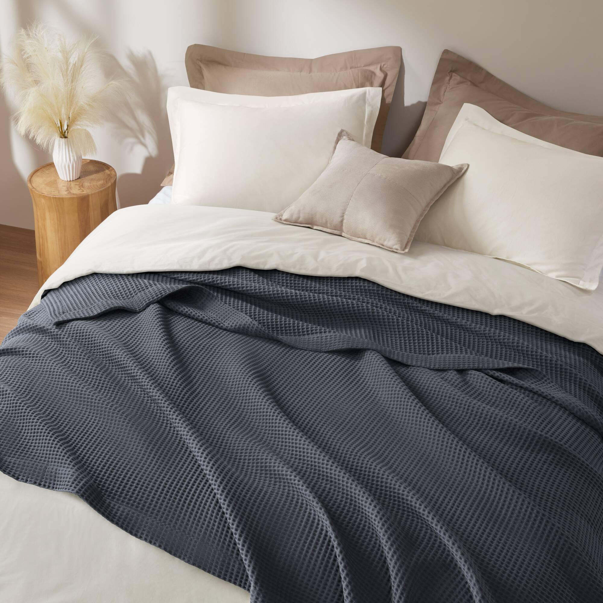 Waffle Weave - Full/Queen Cotton Blanket - Dark Gray